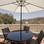 Beautiful With Terrace Σπίτι διακοπών *