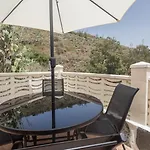 Beautiful With Terrace *